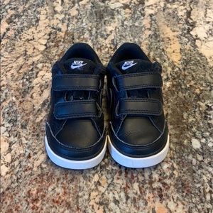 Nike toddler shoes